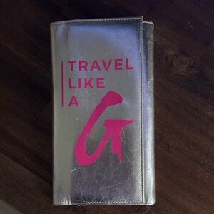 Glam-Aholic Lifestyle: Travel Wallet- 
First Generation